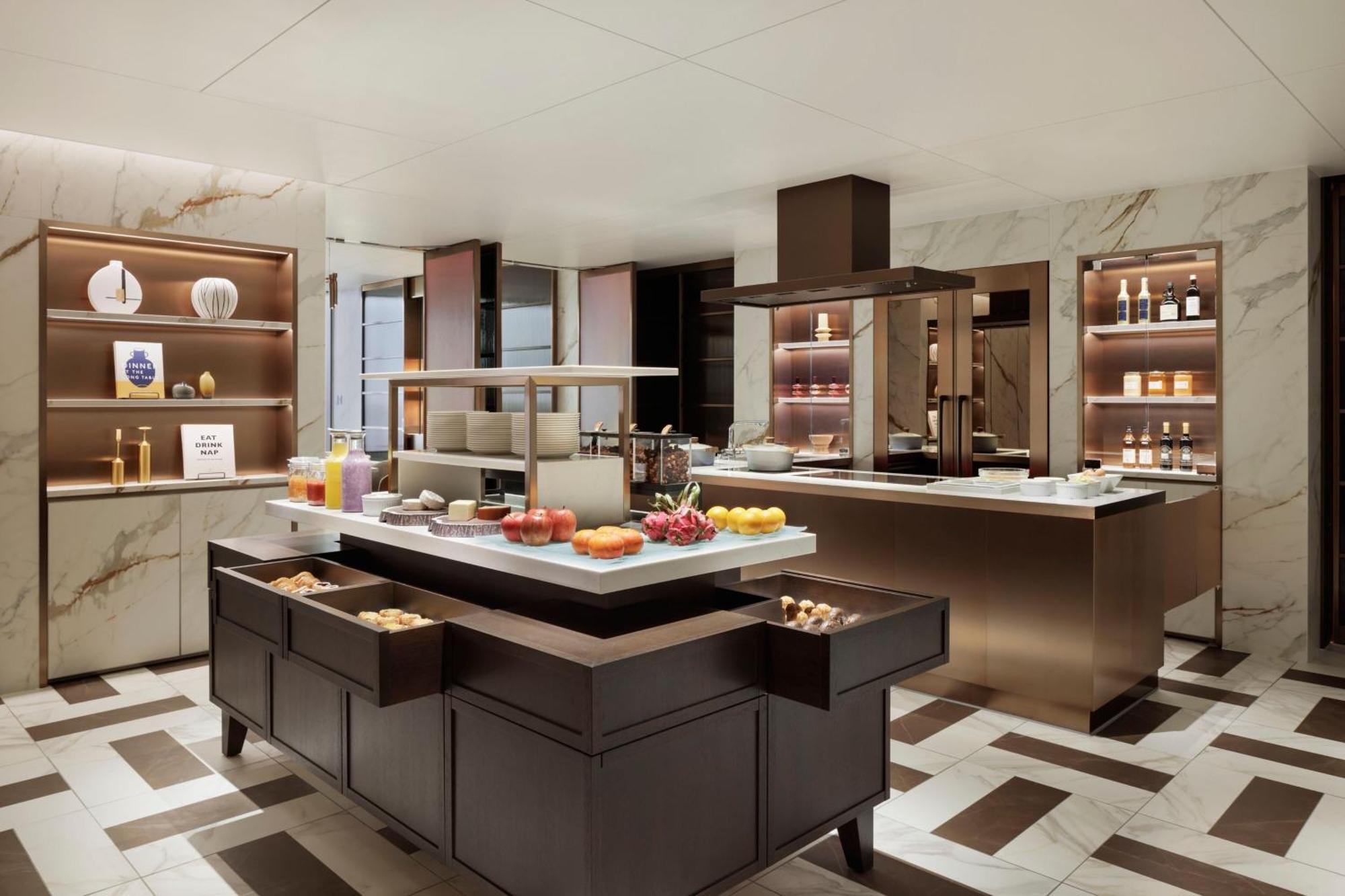 The Westin Tokyo Hotel Ngoại thất bức ảnh
