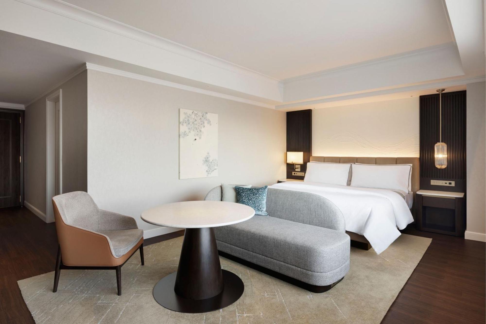 The Westin Tokyo Hotel Ngoại thất bức ảnh