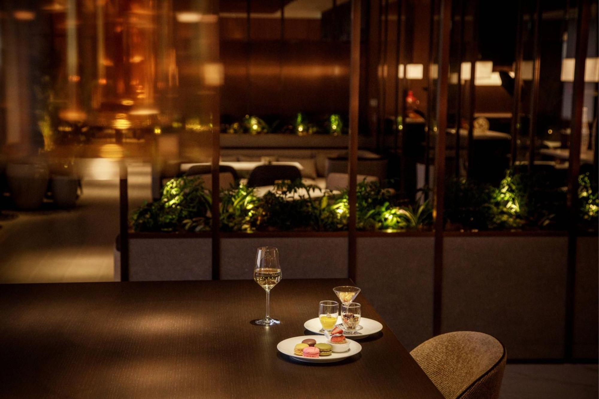 The Westin Tokyo Hotel Ngoại thất bức ảnh