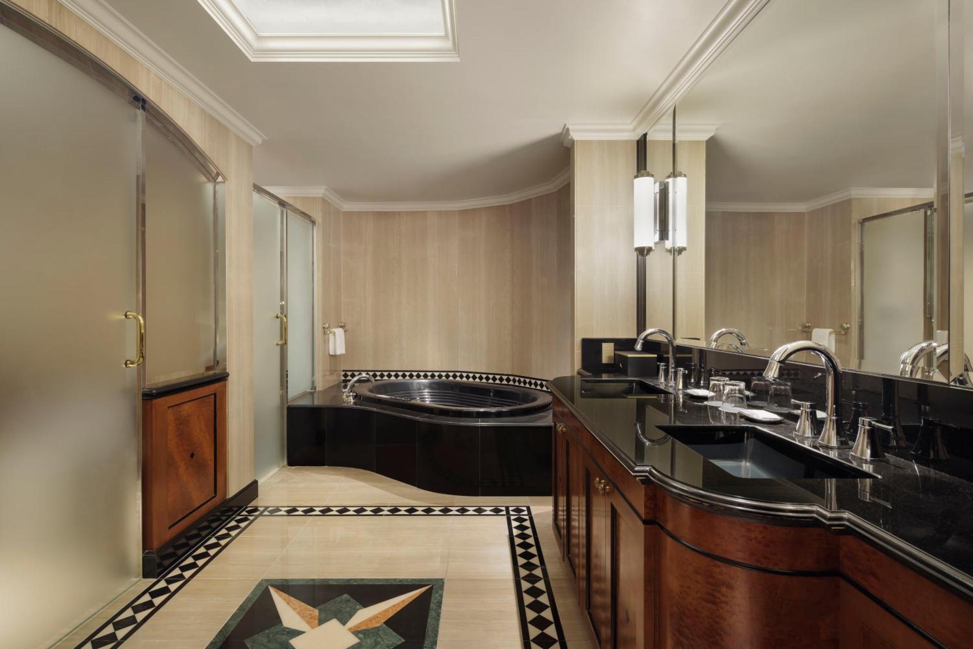 The Westin Tokyo Hotel Ngoại thất bức ảnh